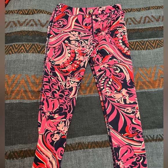 Kids- Lily Pulitzer exercise pant/ leggings - Picture 3 of 5